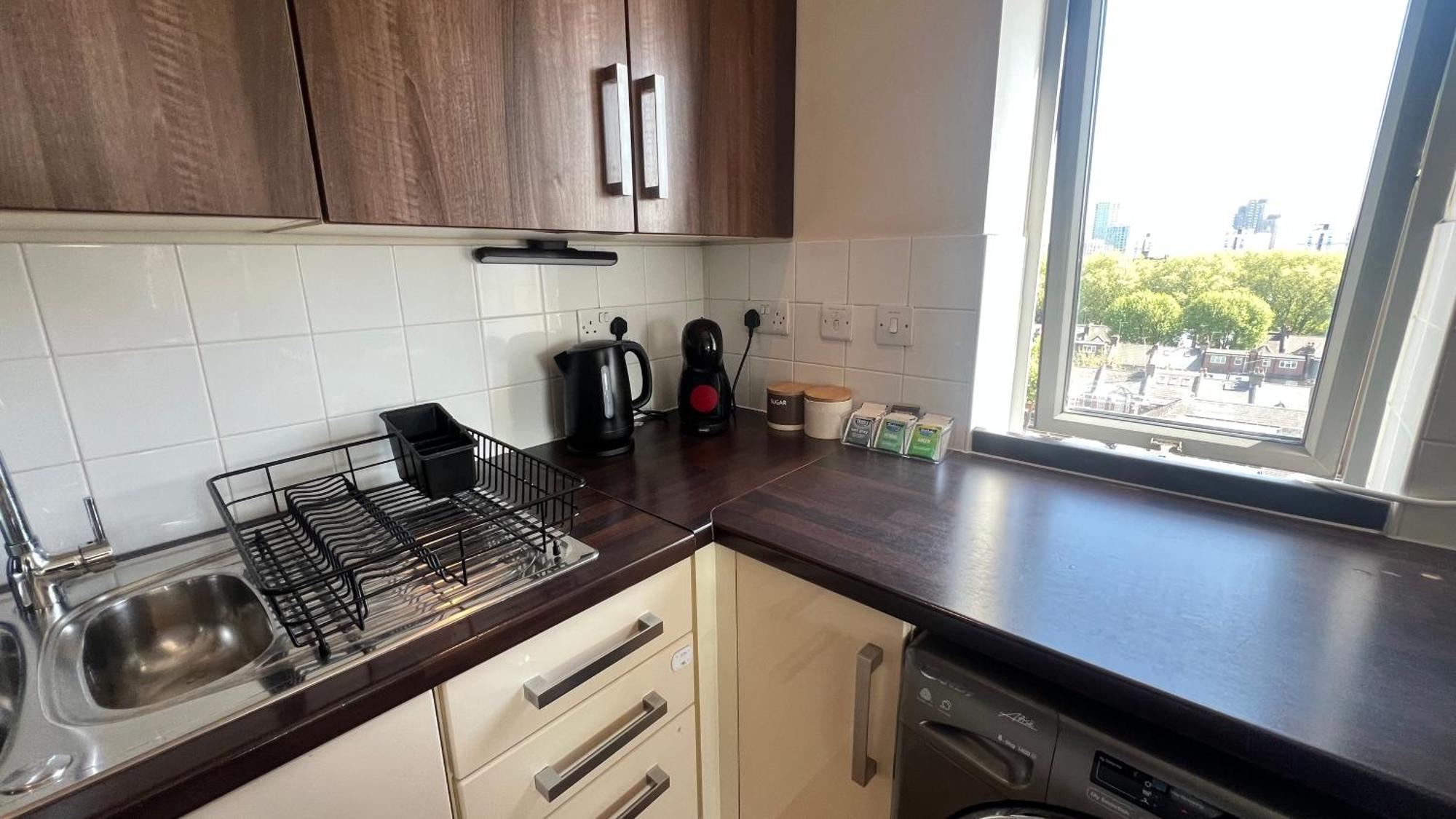 Sunset Heights Bright 2br With Views And Free Parking Apartment