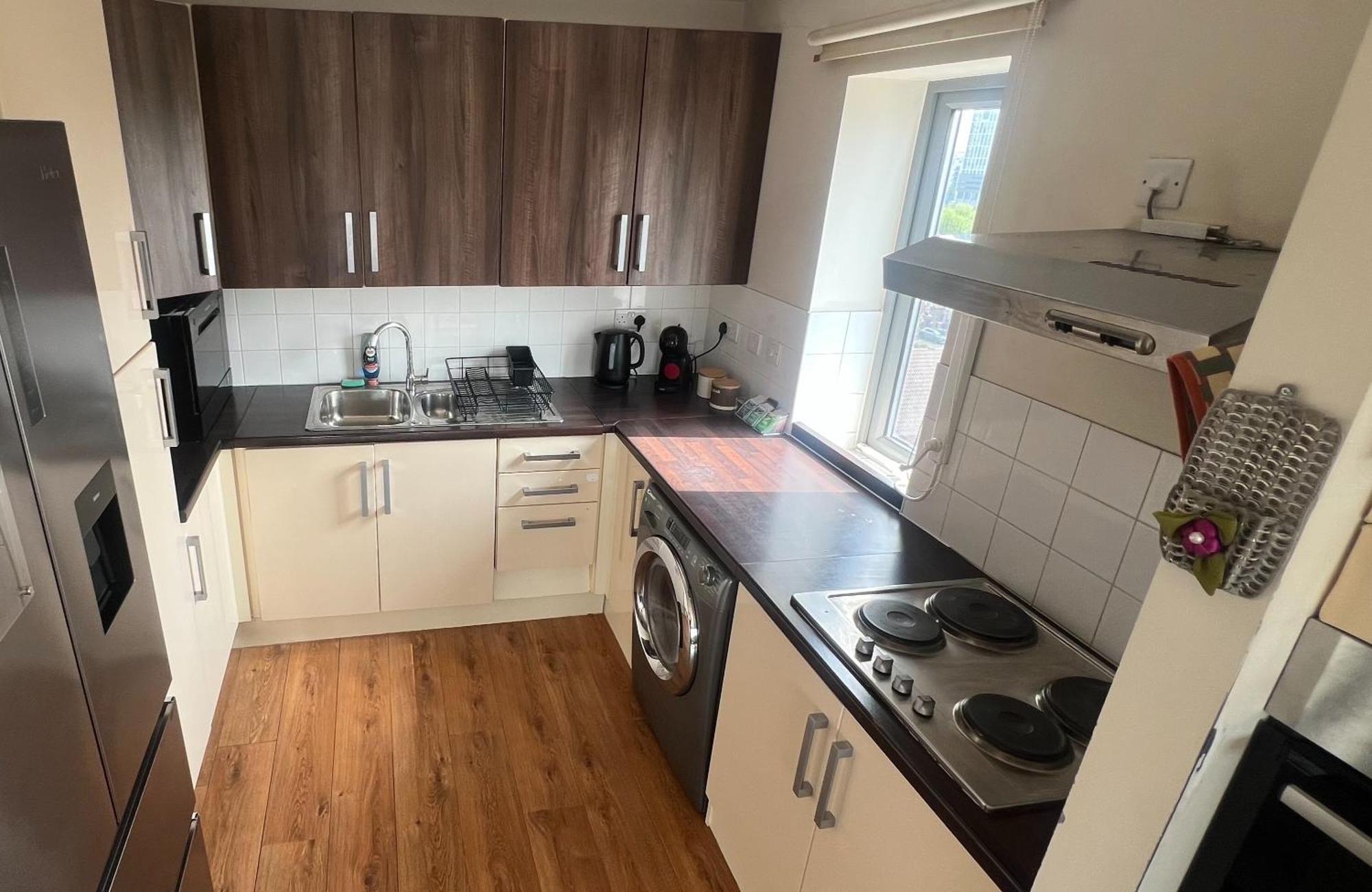 Sunset Heights Bright 2br With Views And Free Parking *