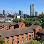 Sunset Heights Bright 2Br With City Views And Free Parking